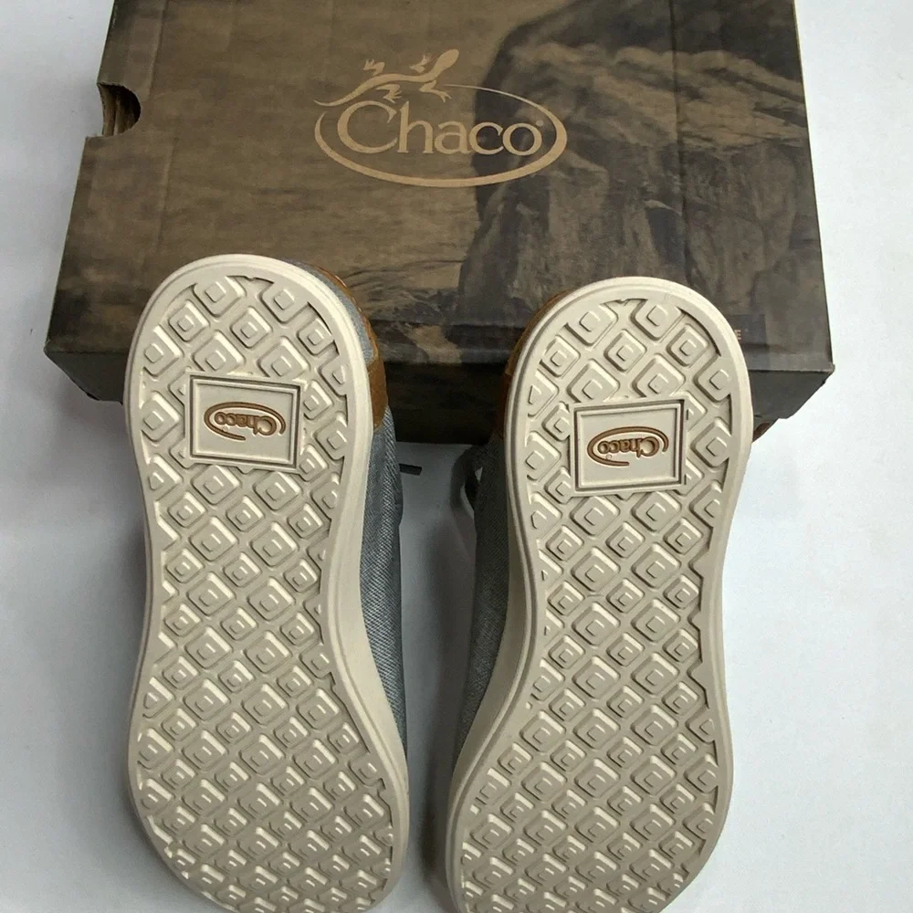 Chaco‎ Gray Canvas Casual Sneakers with Tan Heel Accents